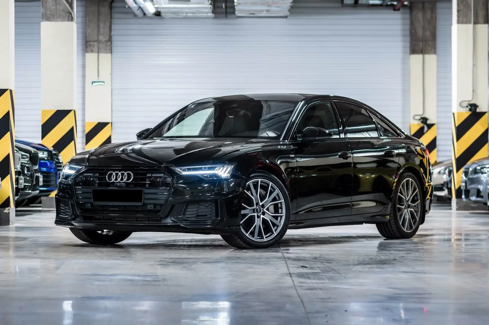 Miete Audi A6  Schwarz 2021 in der Dubai