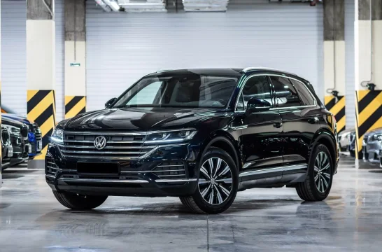 Volkswagen Touareg Синий 2021