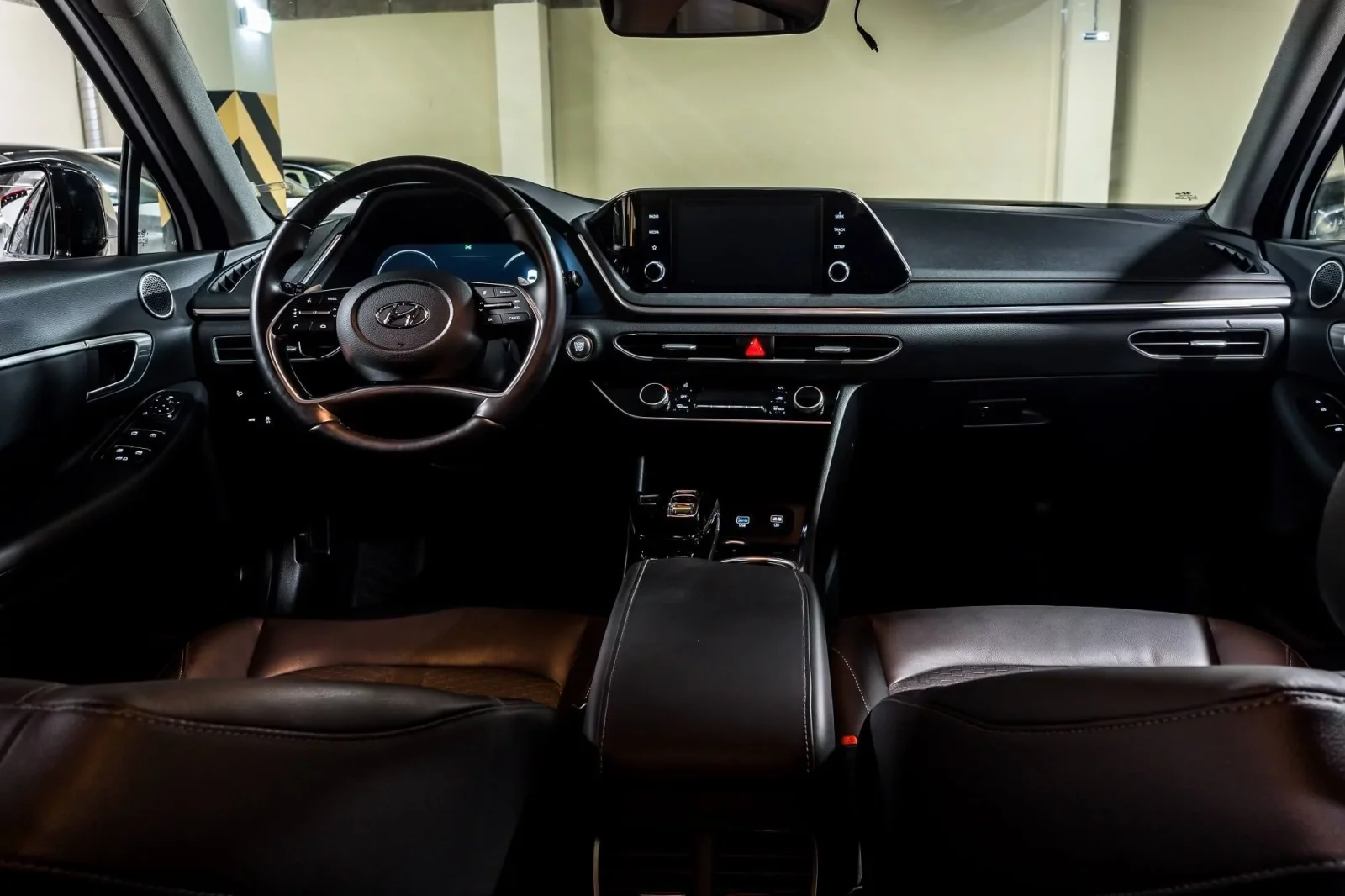 Huren Hyundai Sonata  Wit 2022 in Dubai - 5 