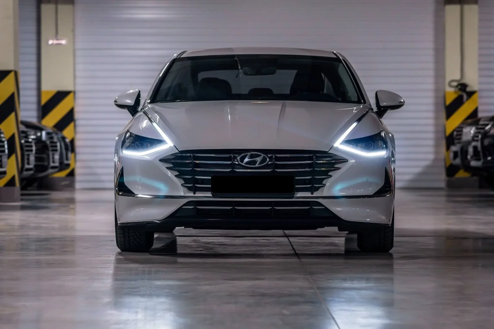 Huren Hyundai Sonata  Wit 2022 in Dubai - 1 