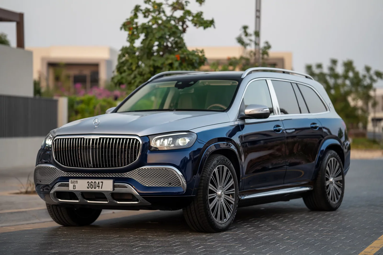 Miete Mercedes-Benz GLS-Class GLS600 Maybach Blau 2022 in der Dubai