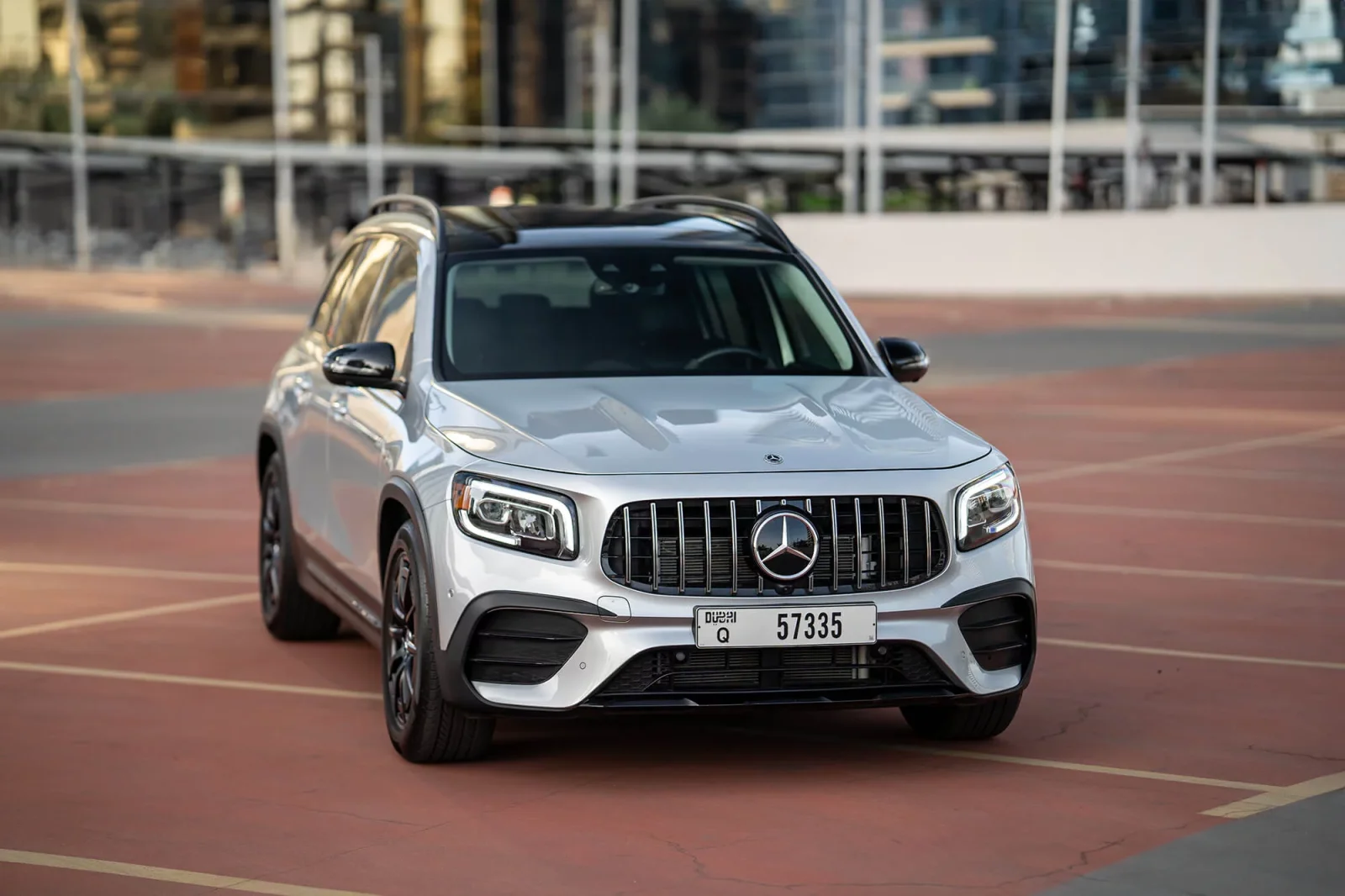 Miete Mercedes-Benz GLB-Class GLB35 AMG Silber 2022 in der Dubai - 8 