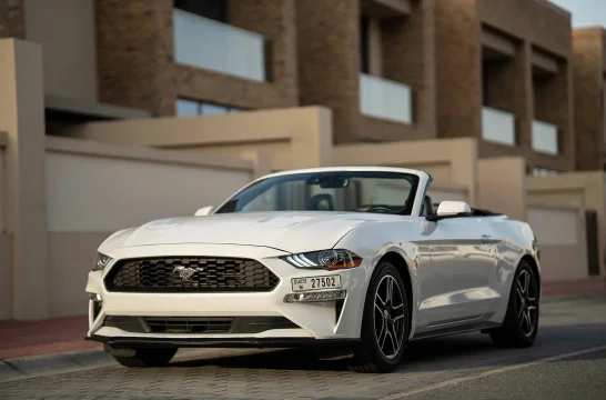 Ford Mustang Bianco 2022