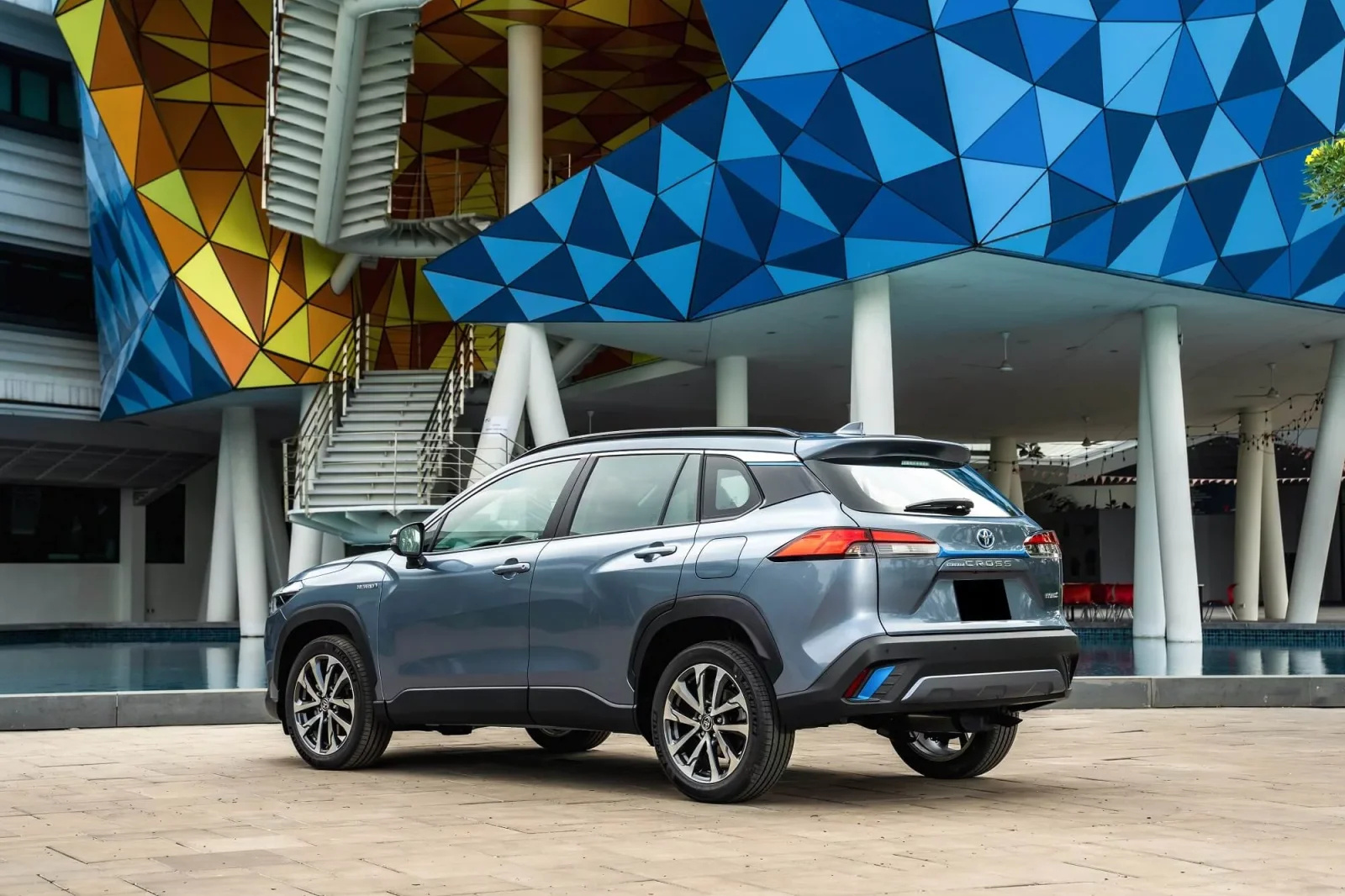 Аренда Toyota Corolla Cross Синий 2023 в Дубае - 3 