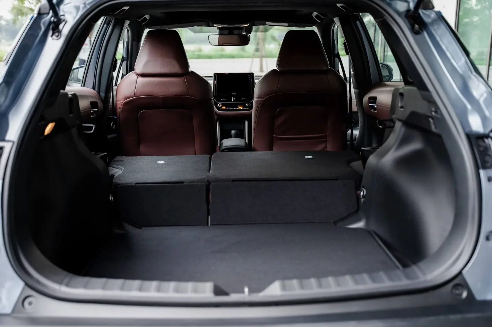 Аренда Toyota Corolla Cross Синий 2023 в Дубае - 6 