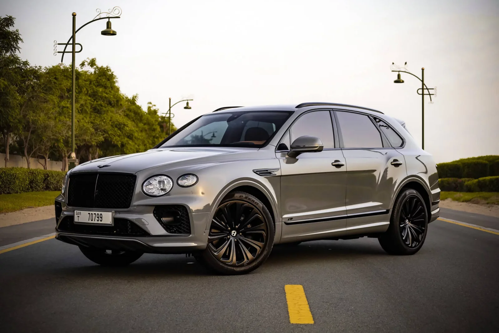 Loyer Bentley Bentayga  Gris 2021 en Dubai