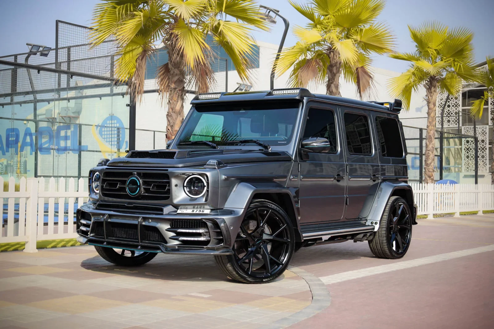 Alquiler Mercedes-Benz G-Class P820 Mansory Gris 2021 en Dubái