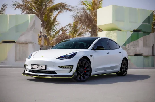 Tesla Model 3 Performance Bianco 2023