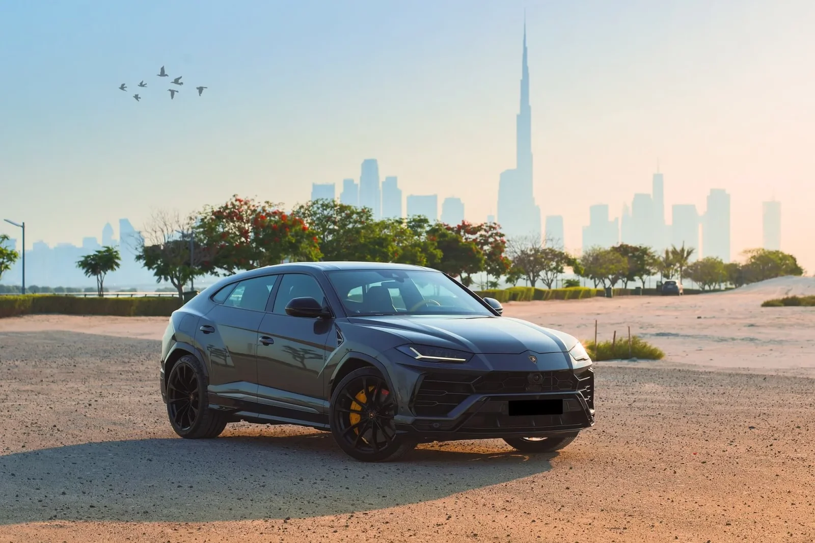 Miete Lamborghini Urus  Grau 2022 in der Dubai