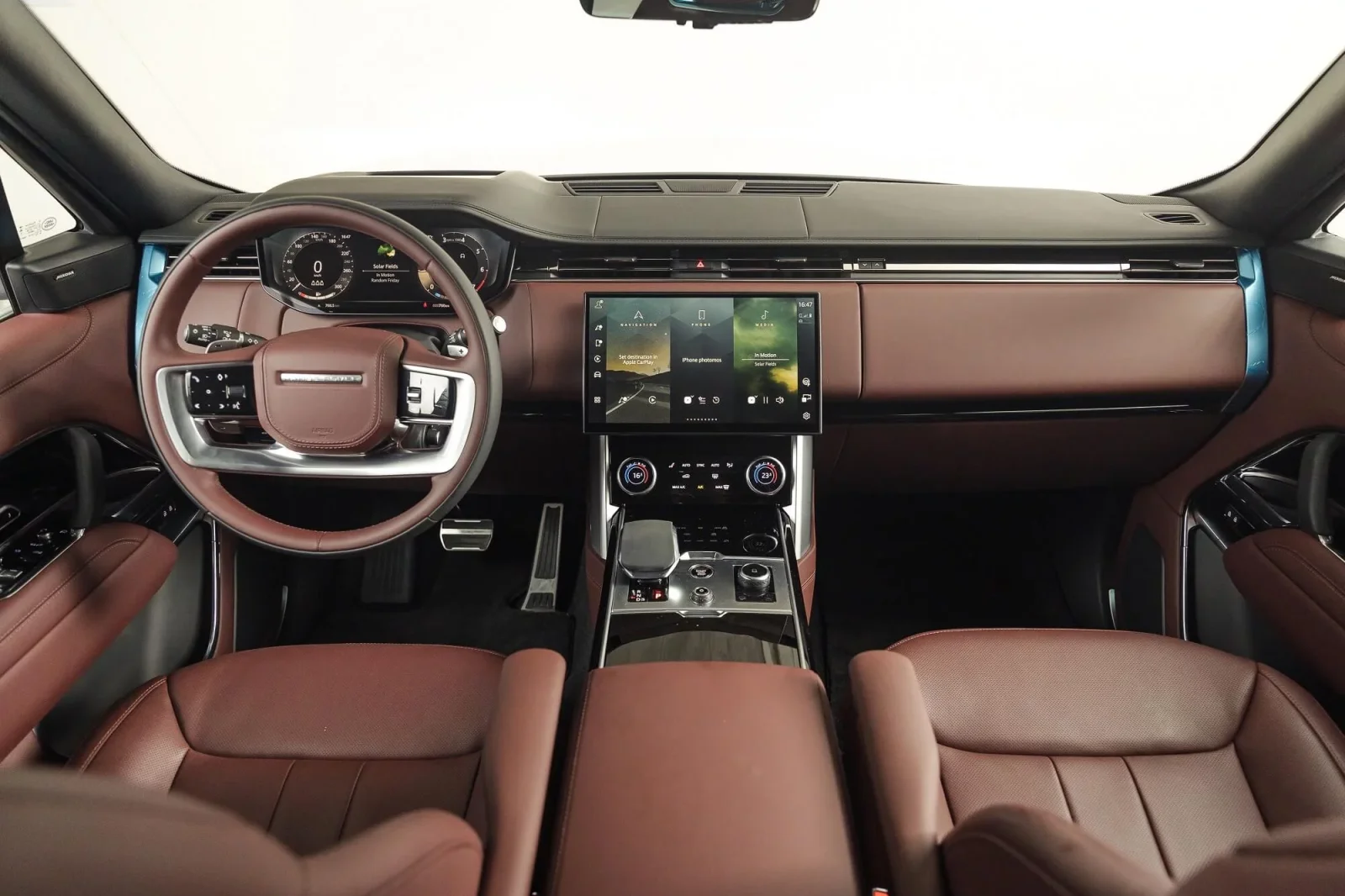 Huren Land Rover Range Rover Vogue  Wit 2023 in Dubai - 5 