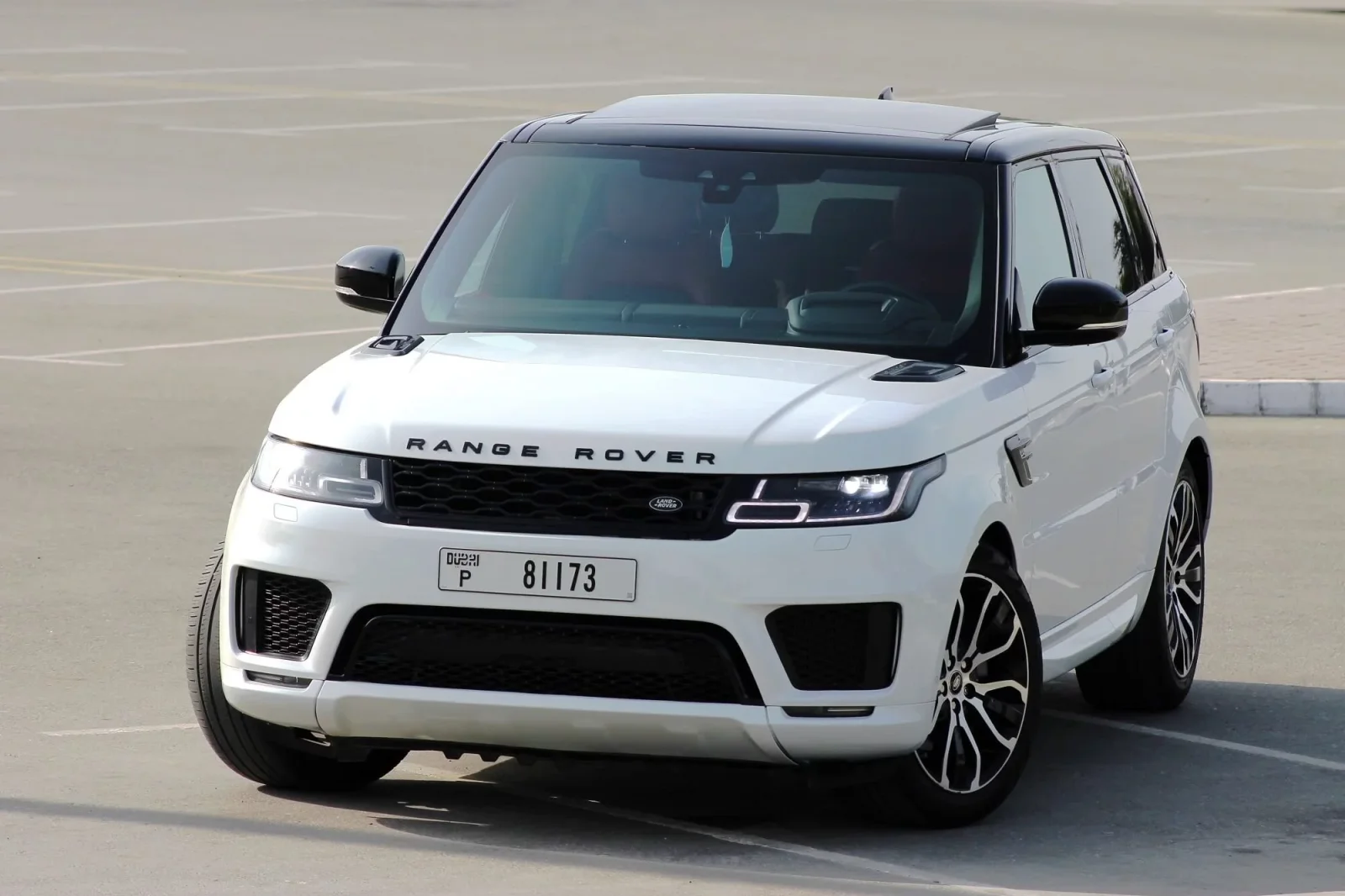 Kiralık Land Rover Range Rover Sport  Beyaz 2021 içinde Dubai