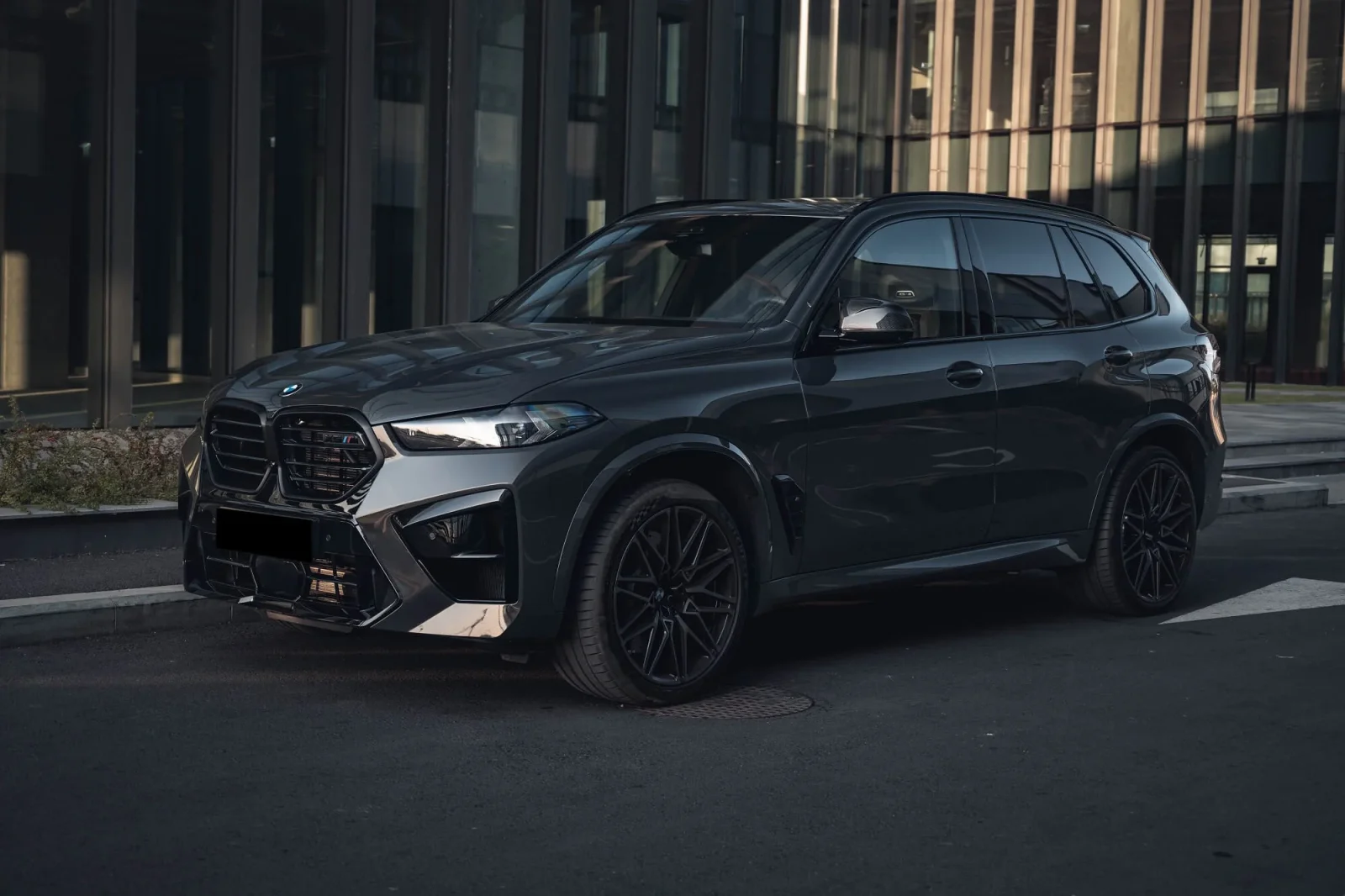 Affitto BMW X5 M Grigio 2023 in Dubai