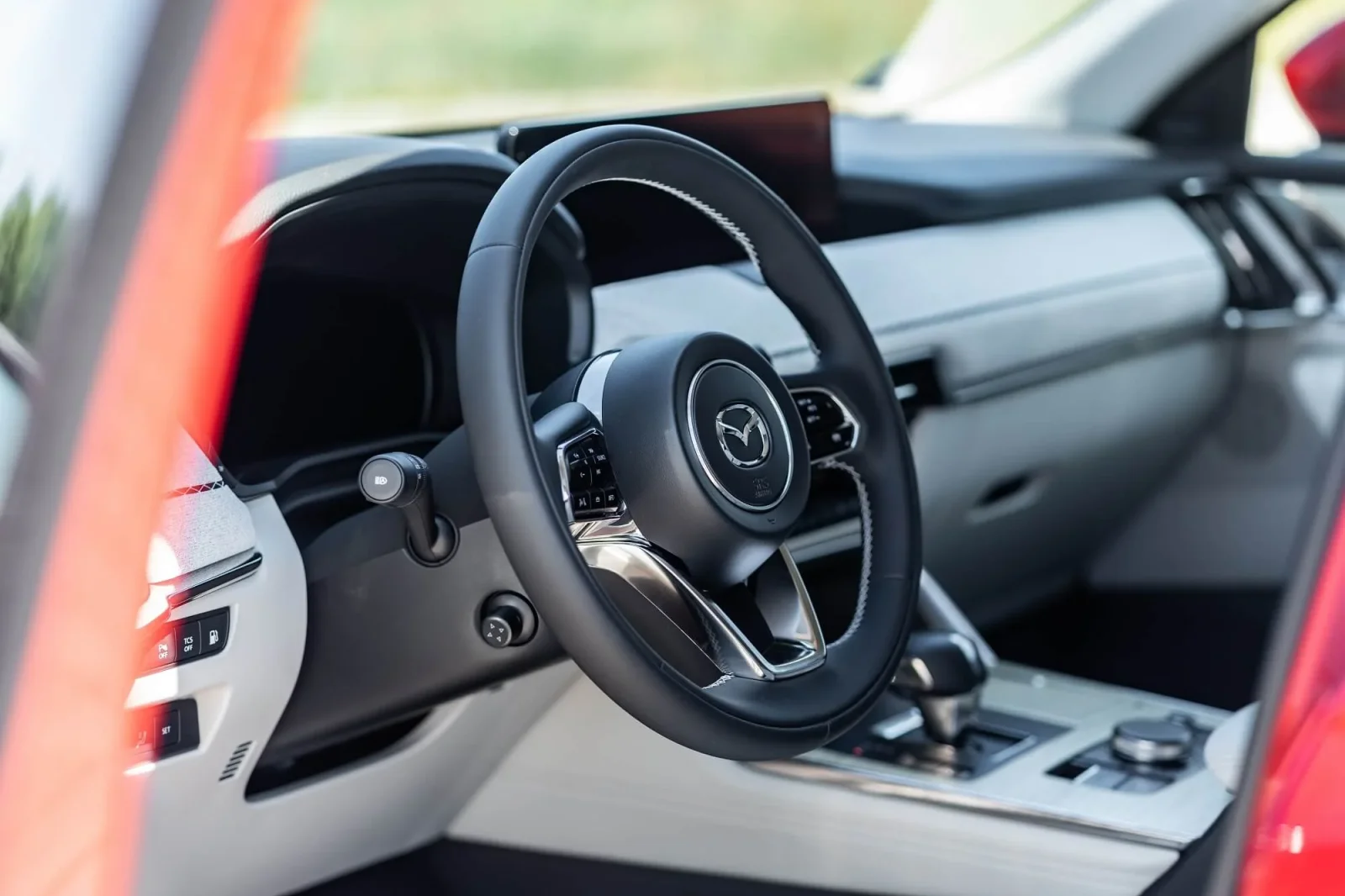 Kiralık Mazda CX-60  Kırmızı 2024 içinde Dubai - 6 