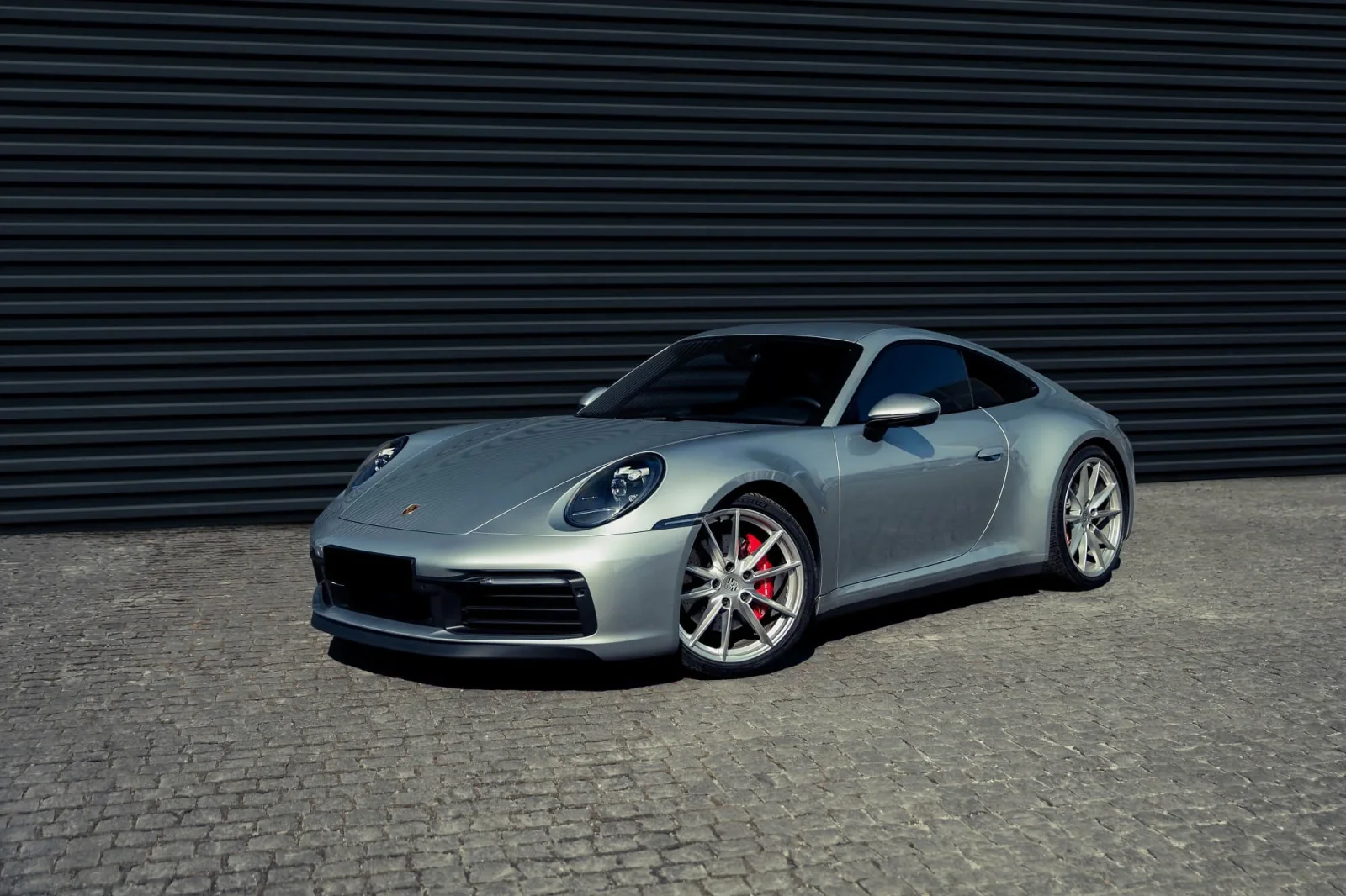 Kiralık Porsche 911  Gümüş 2022 içinde Dubai