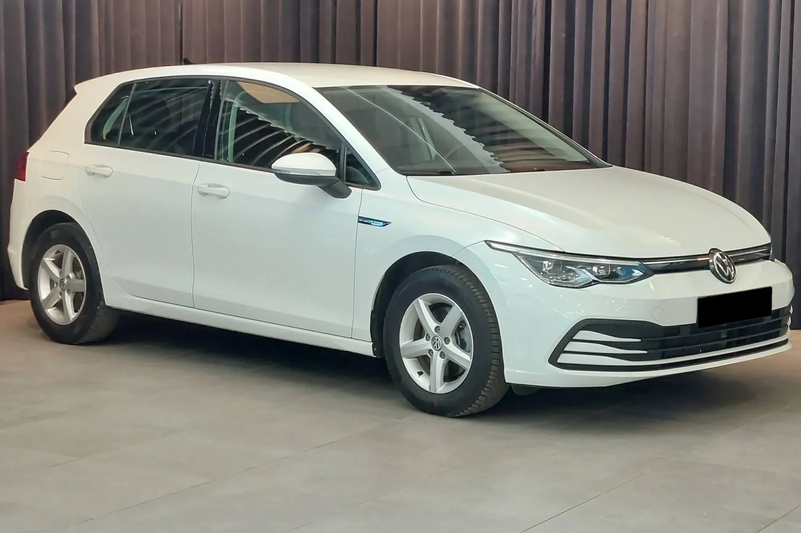 Loyer Volkswagen Golf  Blanc 2022 en Dubai