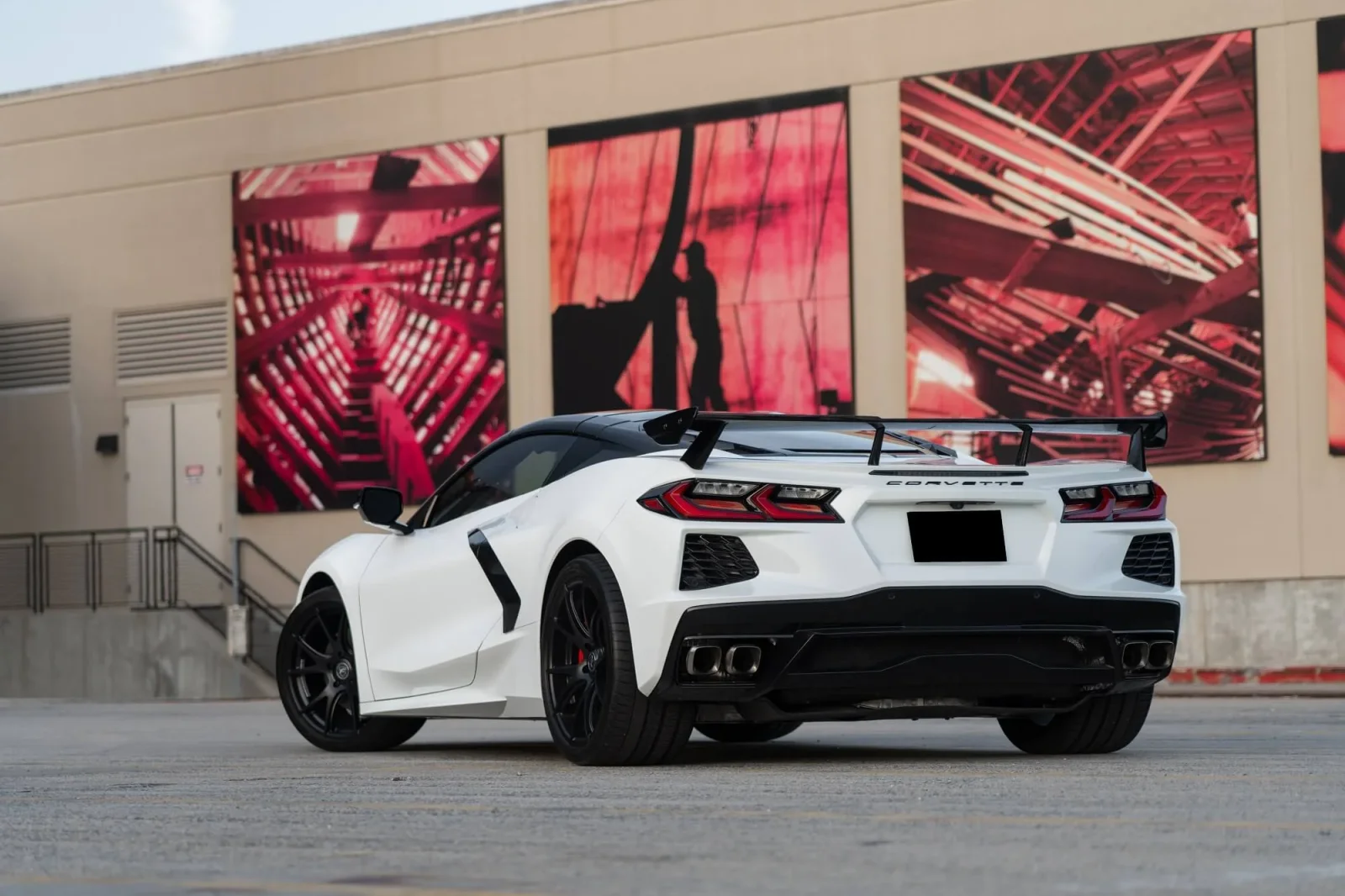 Miete Chevrolet Corvette  Weiß 2022 in der Dubai - 6 