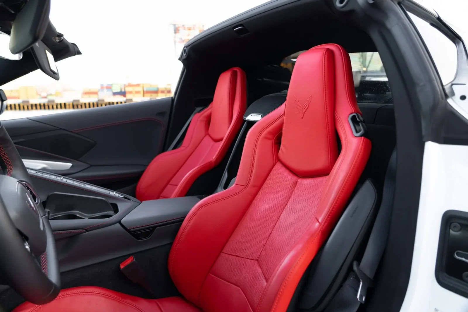 Miete Chevrolet Corvette  Weiß 2022 in der Dubai - 5 