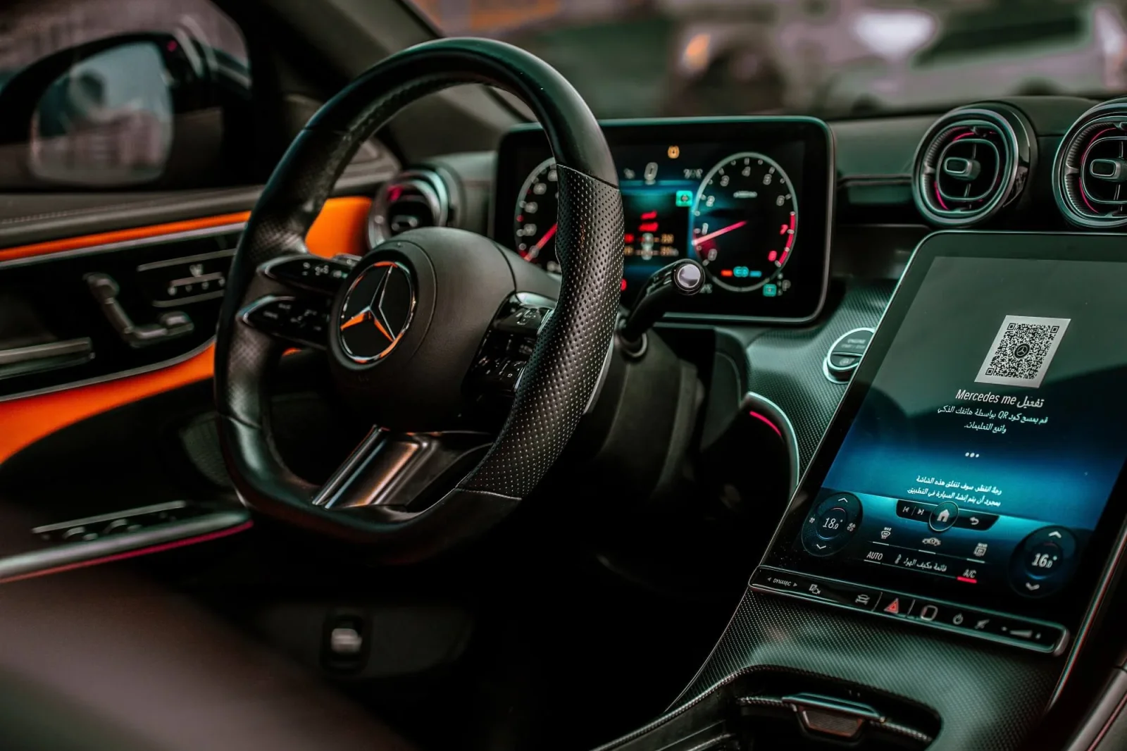 Huren Mercedes-Benz C-Class  Zwart 2022 in Dubai - 2 