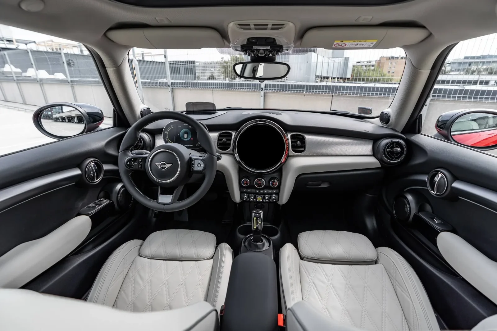 Аренда Mini Hatch Cooper S Красный 2022 в Дубае - 3 