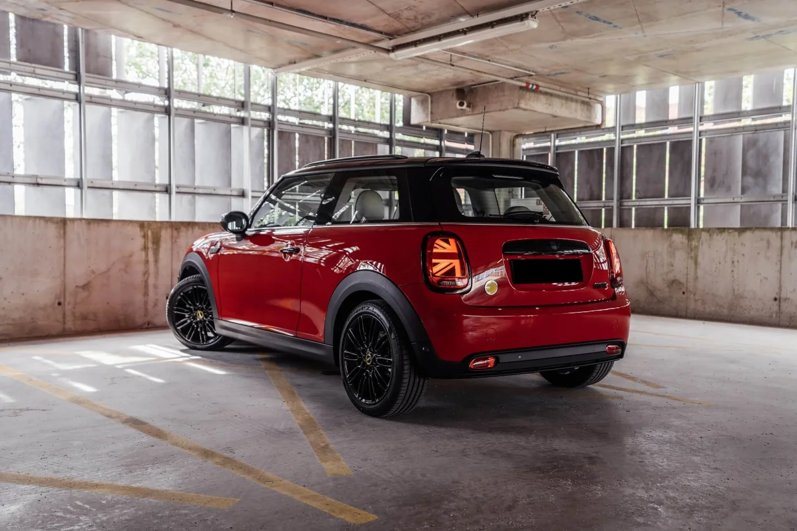 Аренда Mini Hatch Cooper S Красный 2022 в Дубае - 4 