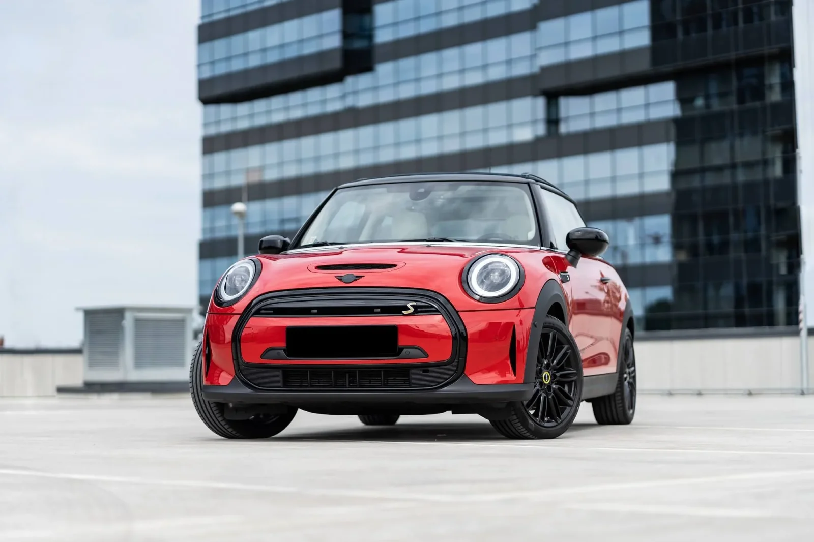 Loyer Mini Hatch Cooper S Rouge 2022 en Dubai