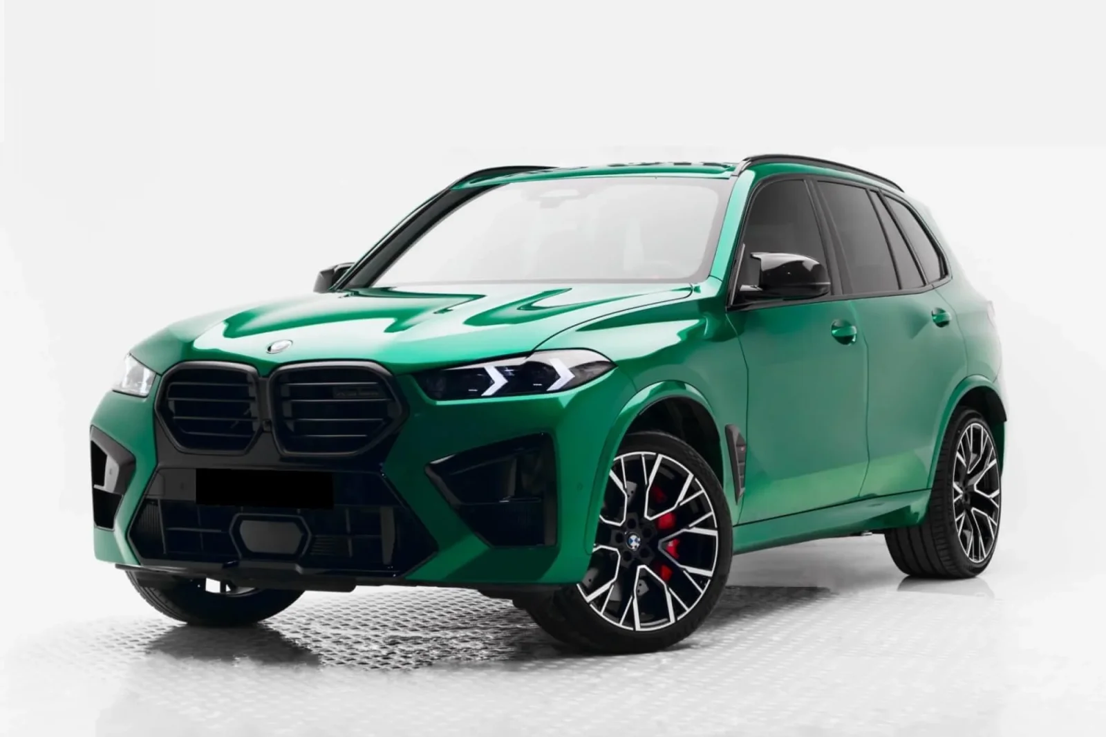 Kiralık BMW X5 M Competition Yeşil 2024 içinde Dubai