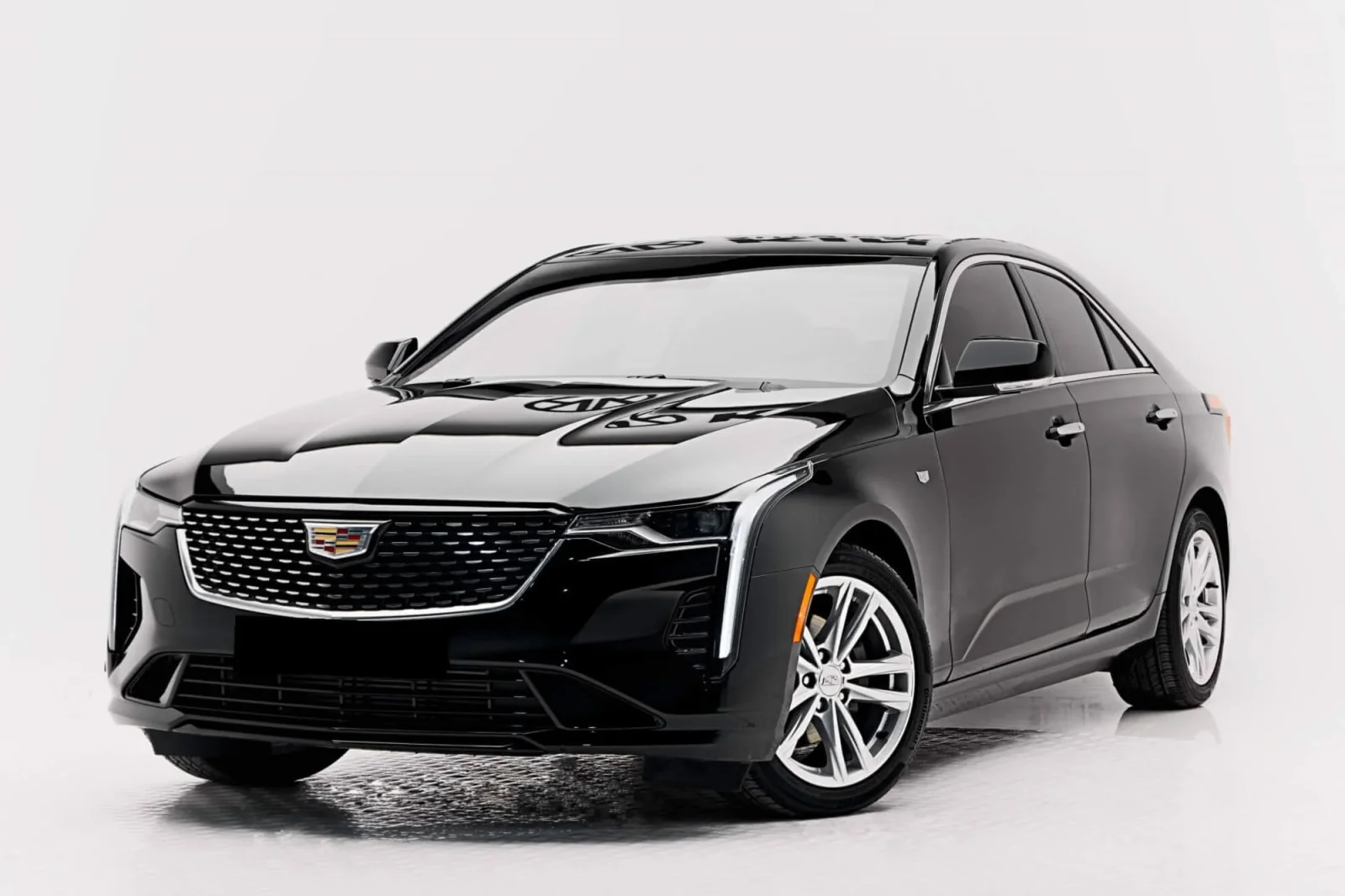 Аренда Cadillac CT4  Черный 2023 в Дубае